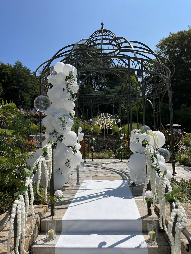 soiree-privee-decoration-ballon-bretagne.jpg__PID:64147b49-3f6e-465e-a698-55d05d353bbc